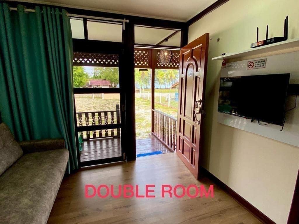 Tts Staycation Chalet Kampung Penarik Eksteriør billede